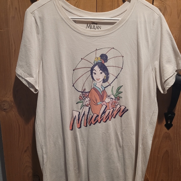 Torrid Disney Graphic Tee - Picture 1 of 2
